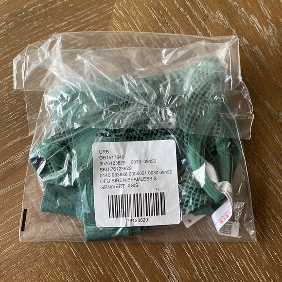 URBAN OUTFITTERS Out From Under UO Siren Seamless Slashed Racerback Bra Top - Picture 6 of 6